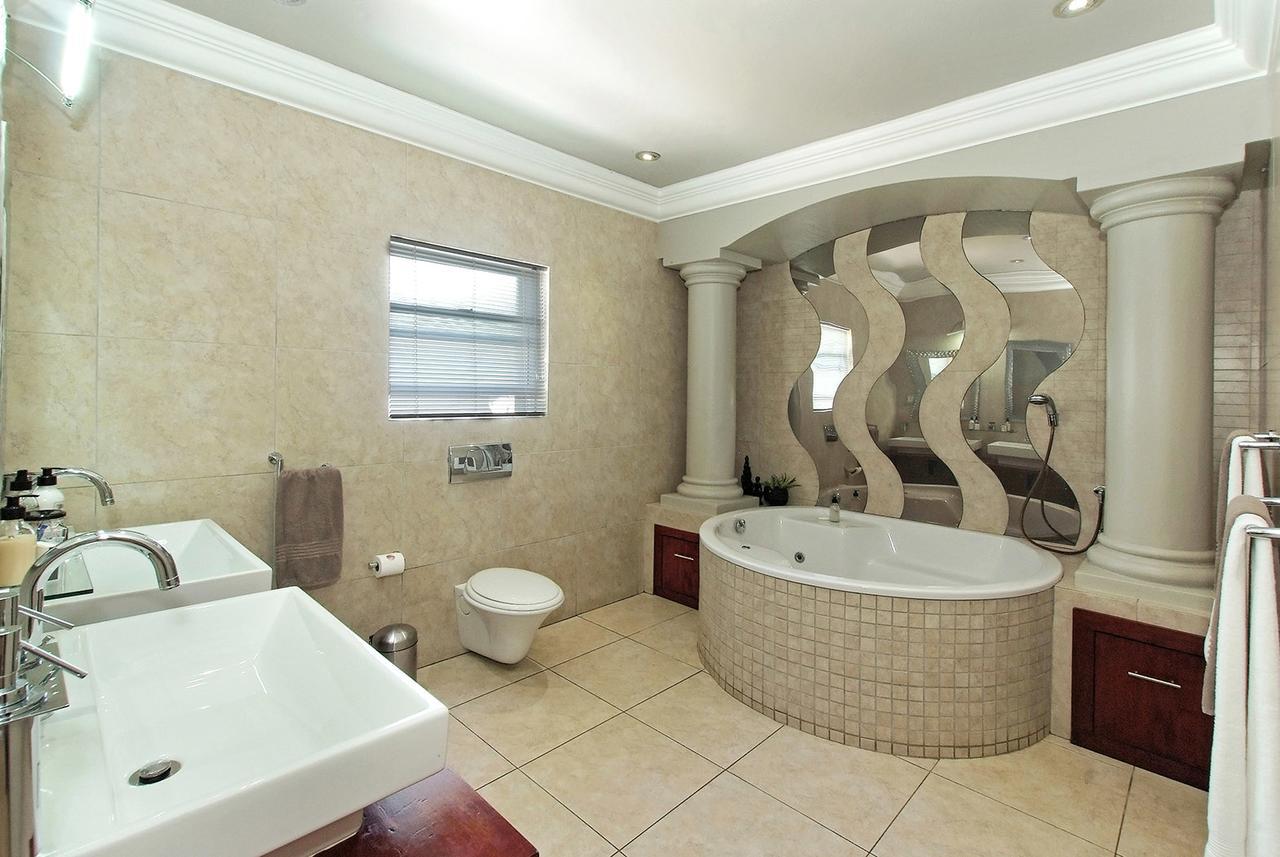 Ushaka Manor Guest House Durban Kültér fotó